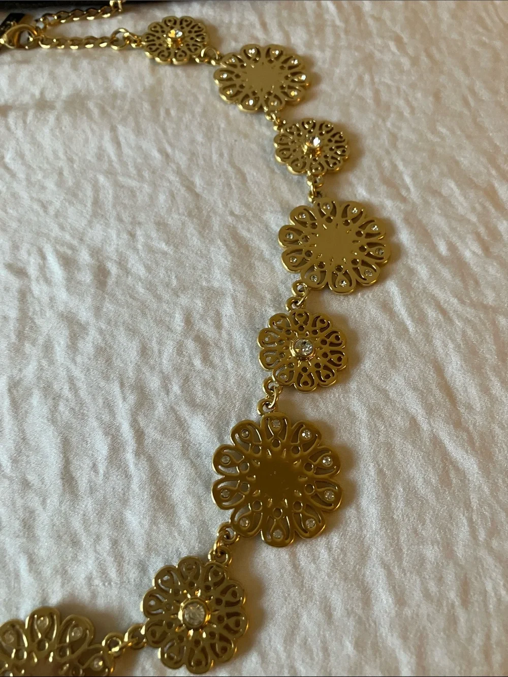Kate Spade: Gold Tone “Oops-a-Daisy” (Snowflake) Statement Collar Necklace